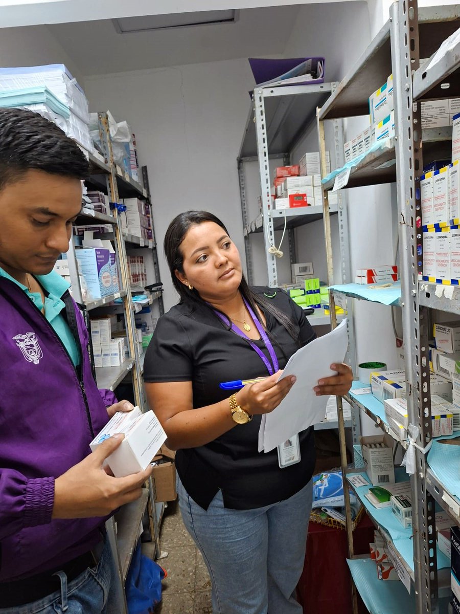 Salud_Guayas's tweet photo. #MSPEnTerritorio | Equipo de @Salud_Ec realiza supervisiones permanentes en los establecimientos 🏥de los cantones #Jujan y #SimónBolívar, con el objetivo de verificar el cumplimiento de los procesos administrativos, operativos y de atención.

#ElNuevoEcuador https://t.co/EHlsbddSzz