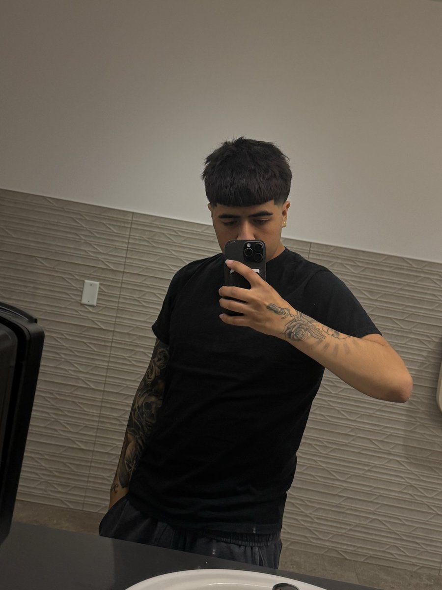 gloccs tweet media