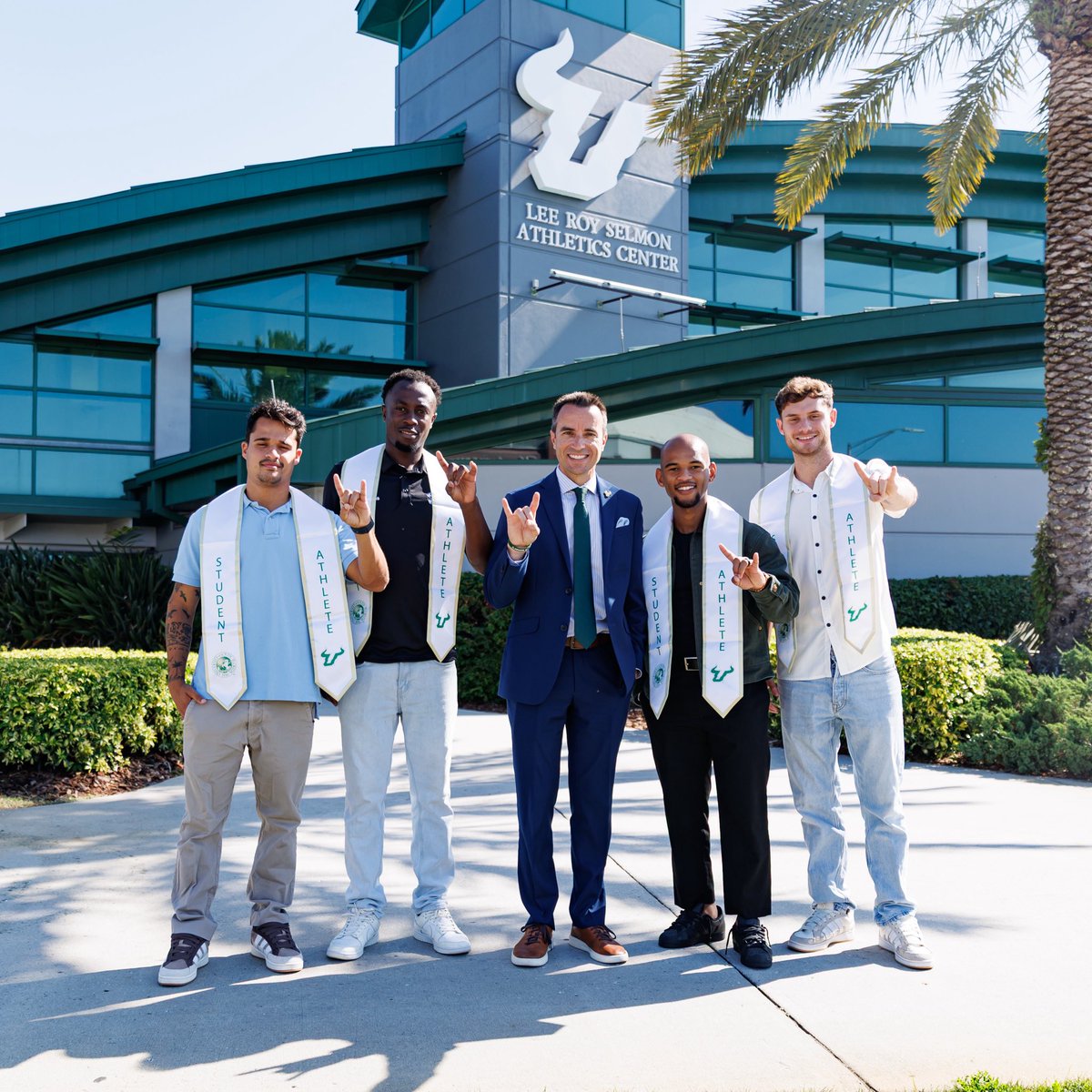 USFMSOC's tweet photo. Our 2026 graduates 👏 https://t.co/5H2gcmzn8Y