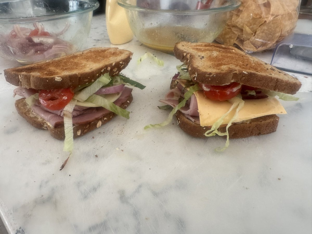 Emmonspired's tweet photo. Letโs make the worlds best ham (or turkey) sandwich ๐ฅช
Here are the steps how.
Again I followed @SonnyHurrell #ThatDudeCanCook instructions
https://t.co/FS5emOvbz8 https://t.co/hF7DmZB2mU