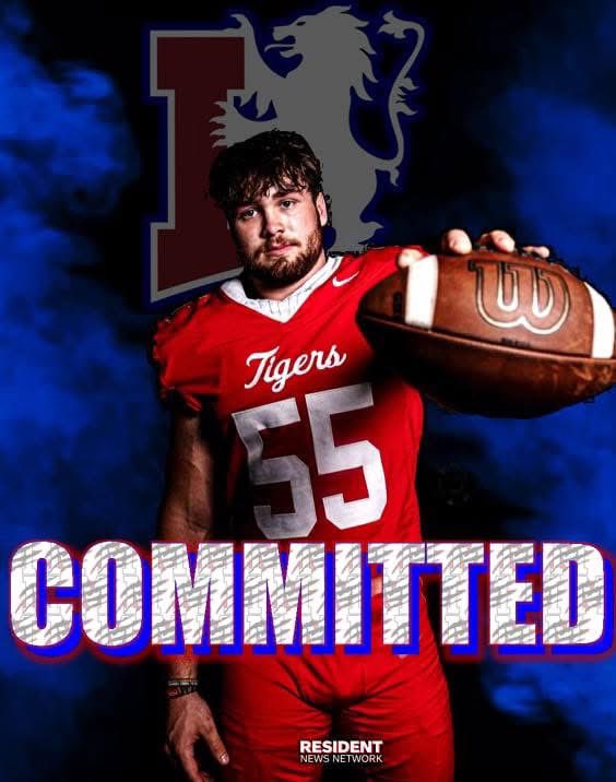 residentnewsnet's tweet photo. Mansfield All-State linebacker, Zander Walters, has officially committed to @LyonCollege 

The Fighting Scots will have themselves one heck of a hard hitting shillelagh on the field this fall. https://t.co/GMkDS4K3iX