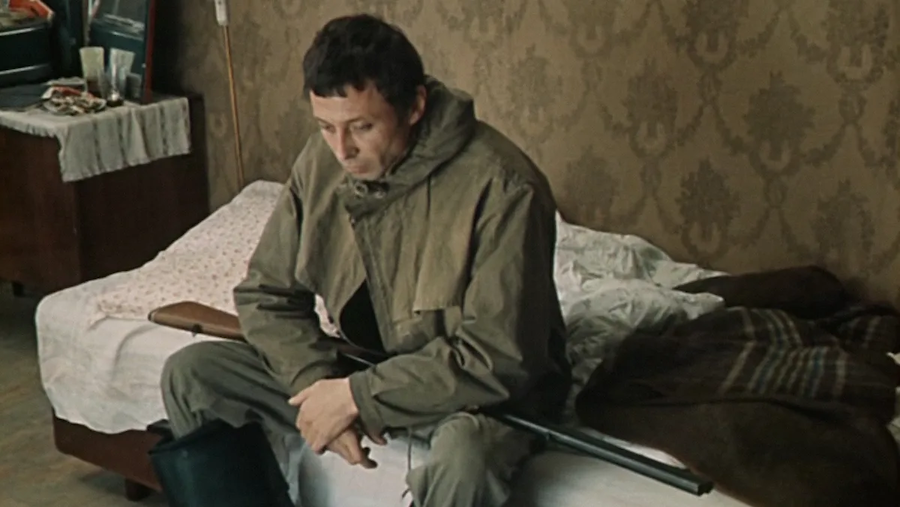 sovietcine's tweet photo. September Vacation, directed by Vitaly Melnikov, starring Oleg Dal, Irina Kupchenko, and Yuri Bogatyryov, was released in the Soviet Union on this day in 1979.