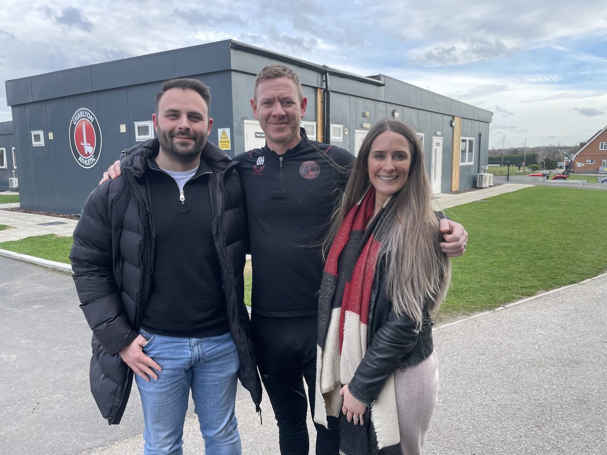 CAFCFanAdviser's tweet photo. Get in there @deanholdenuk 🫶 🐯 #cafc #hcafc https://t.co/wdSkcwcHg0