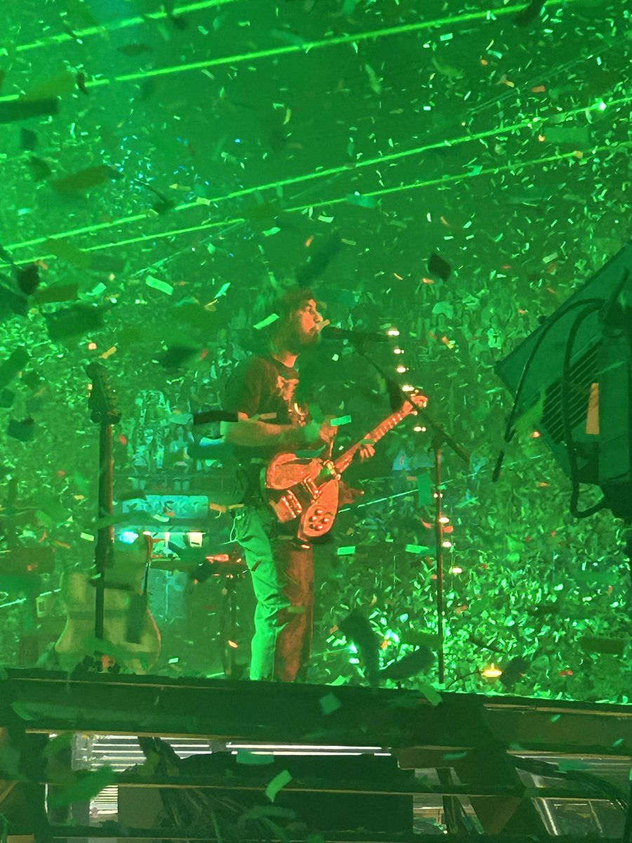 WAXDRlPS's tweet photo. tame impala > https://t.co/H22KQqj5At