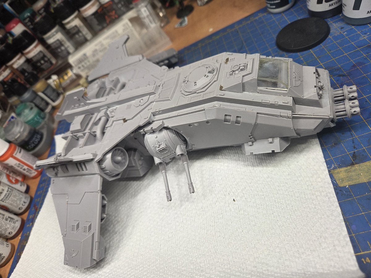 SpazzieL's tweet photo. Went to a bit swap event on the weekend, here are my finds, the fire raptor is missing g some parts but at 60$ cnd i could not argue to much.  #warhammer https://t.co/c2olljFF66