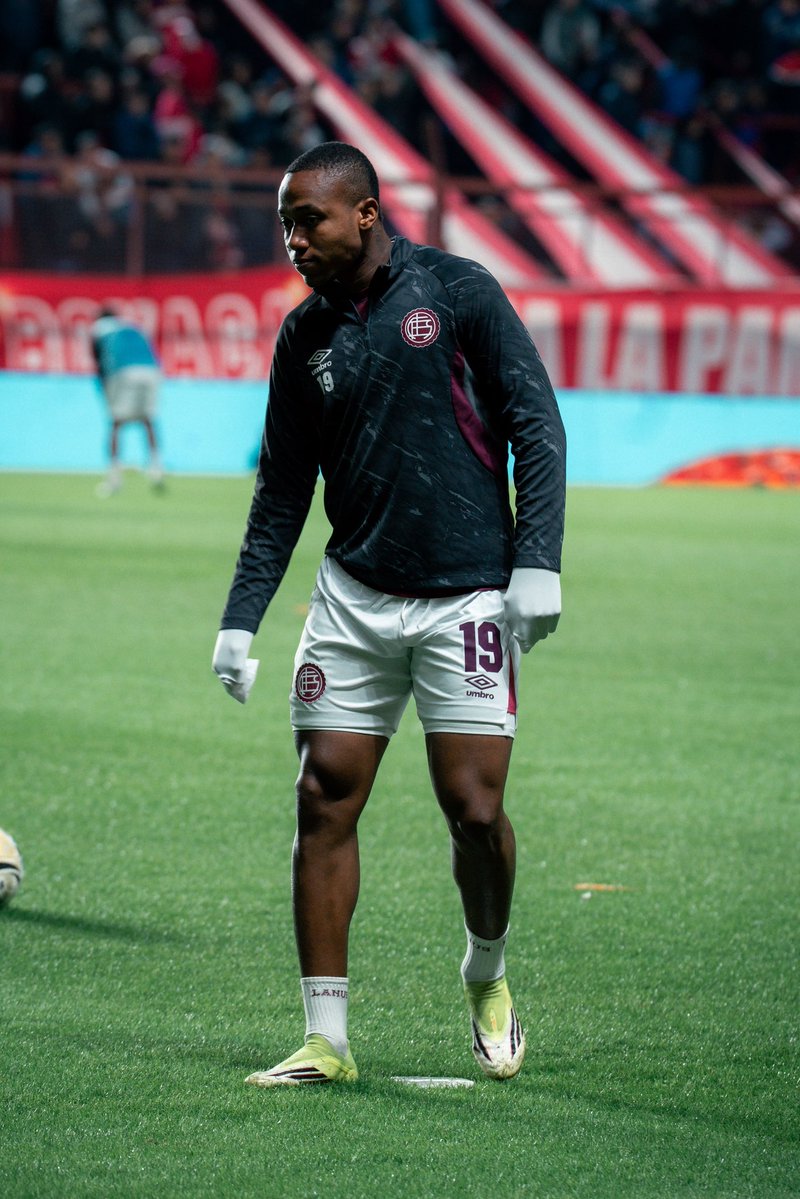 Sentimiento Granate 🇱🇻 tweet media