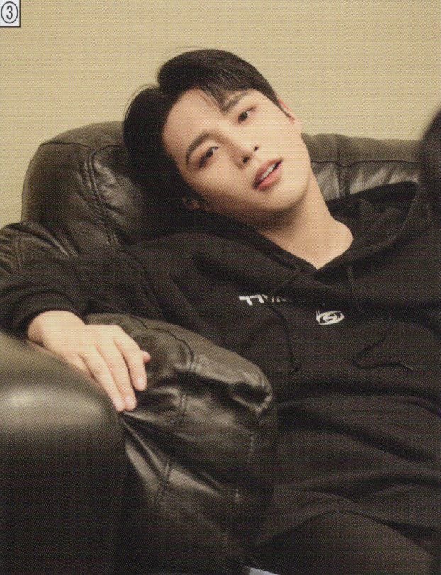 daily jongho. tweet media