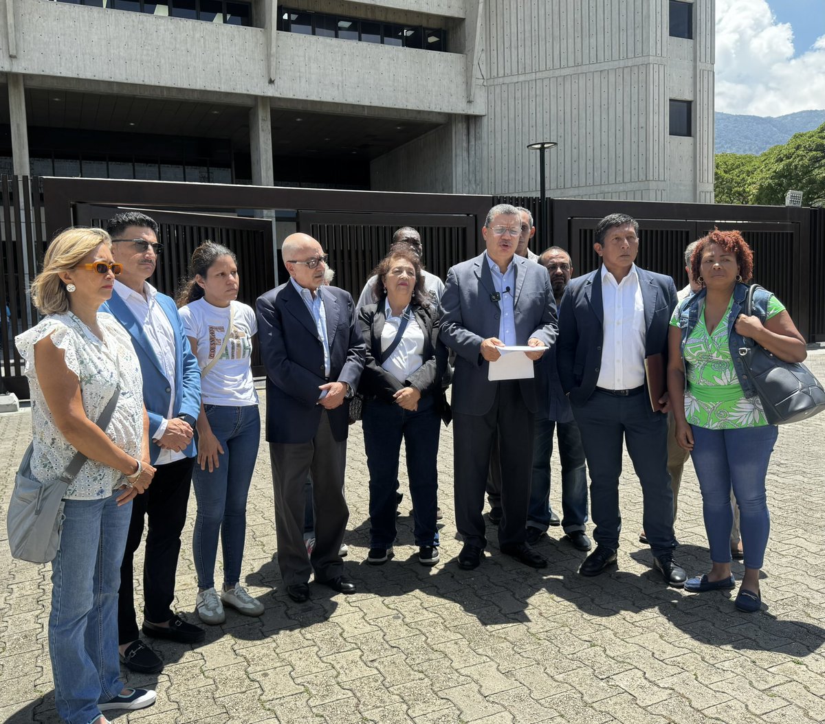 Simón Calzadilla tweet media