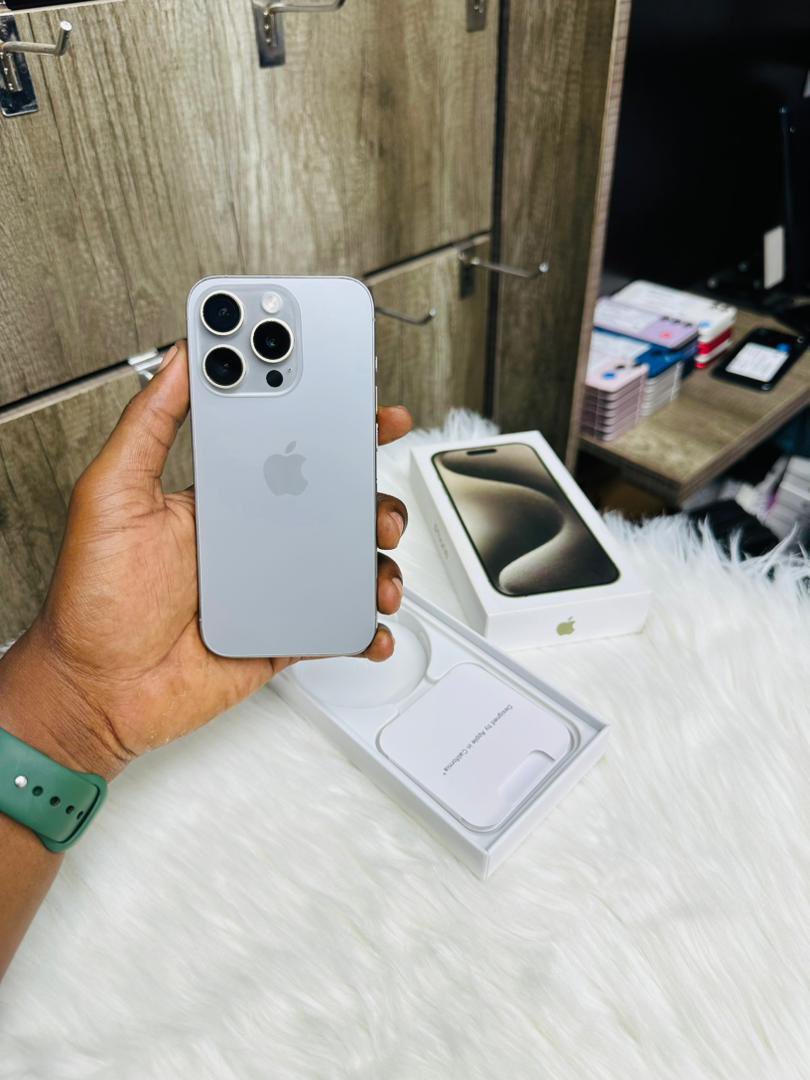 Noor Phones tweet media
