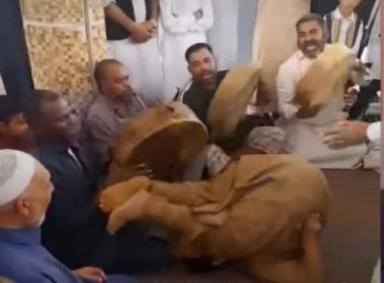 عبّاد الرابع عشر و¾ tweet media