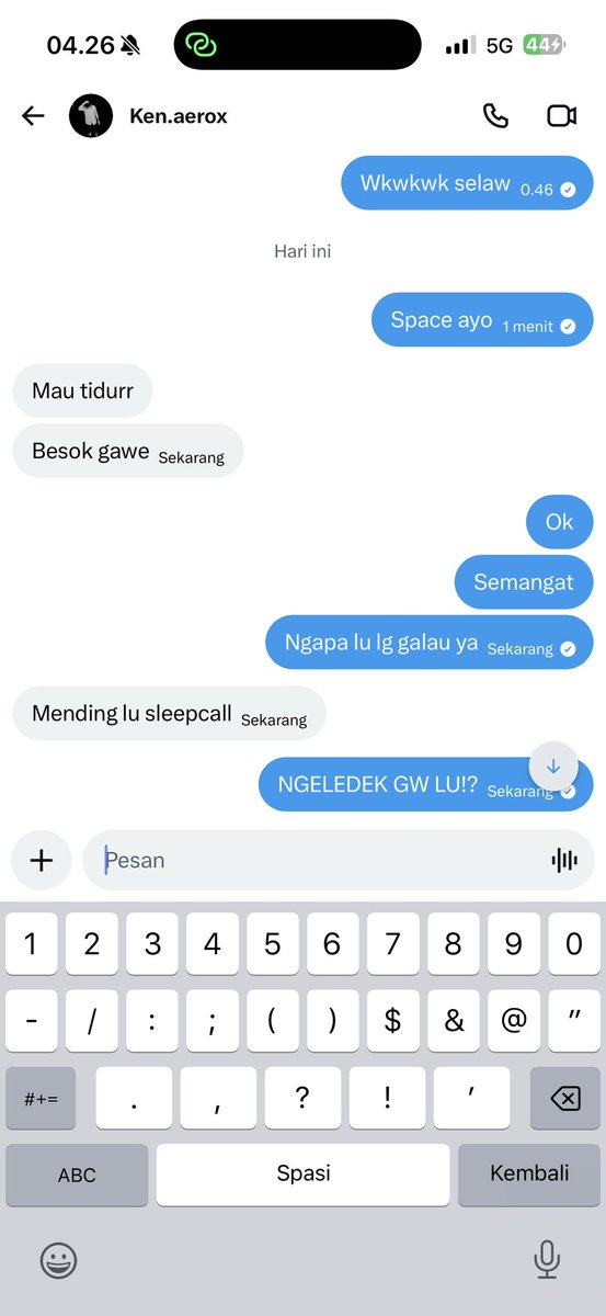 Ngeledek si ajg 

<a href="/cucudajjal_/">Ken.aerox</a>