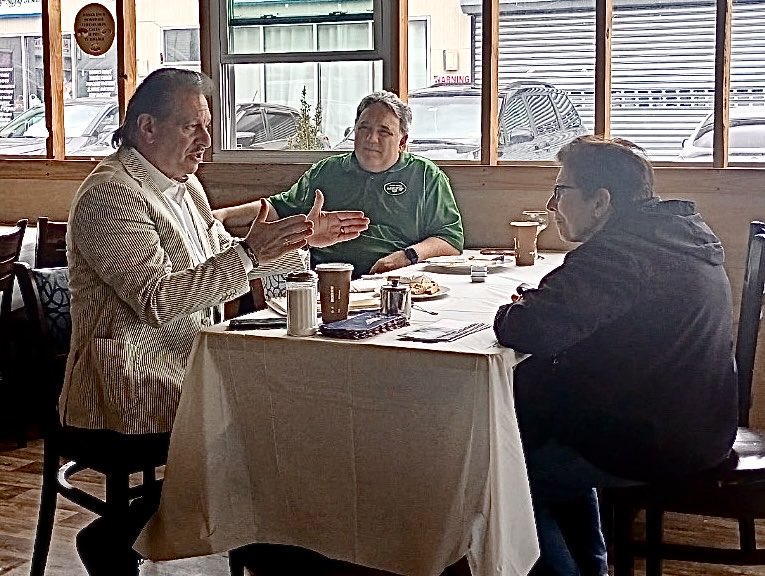 SenJoeAddabbo's tweet photo. My “Java With Joe” events give me an opportunity to speak one on one with my constituents, such as w my latest one at the Atlantic Diner in #SouthRichmondHill. https://t.co/XwH34CwIeh
