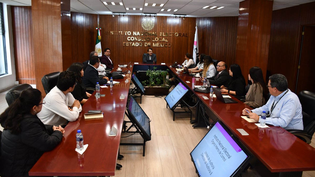 INEedomex's tweet photo. (1/2)

📋🏢 En la Junta Local Ejecutiva del @INEedomex se llevó a cabo la notificación de apertura del acto de fiscalización con la orden de Auditoría número A08-OBR-2026, denominada “Mejoramiento a los Módulos de Atención Ciudadana”. https://t.co/cG3EmevN7G