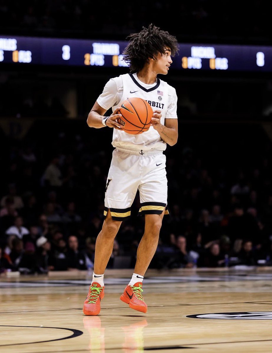 NCAA Buzzer Beaters & Game Winners tweet media