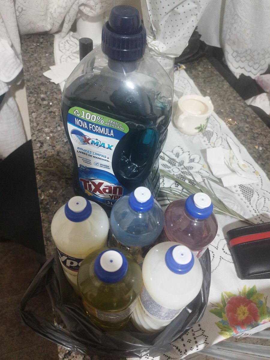 XandraLopesO's tweet photo. 6 itens do lote contaminado da @YpeOficial e simplesmente o SAC só chama,chama e ninguém atende. 
@ProconRJ ,@EdimilsonAvila ,@tinojunior https://t.co/QsrQj1K5XO