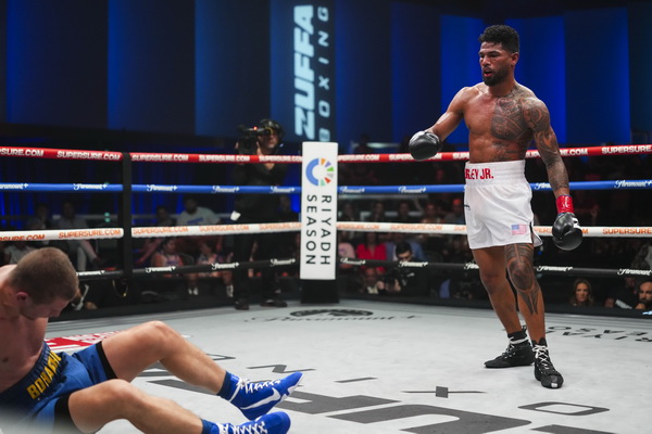 BOXINGEGO tweet media