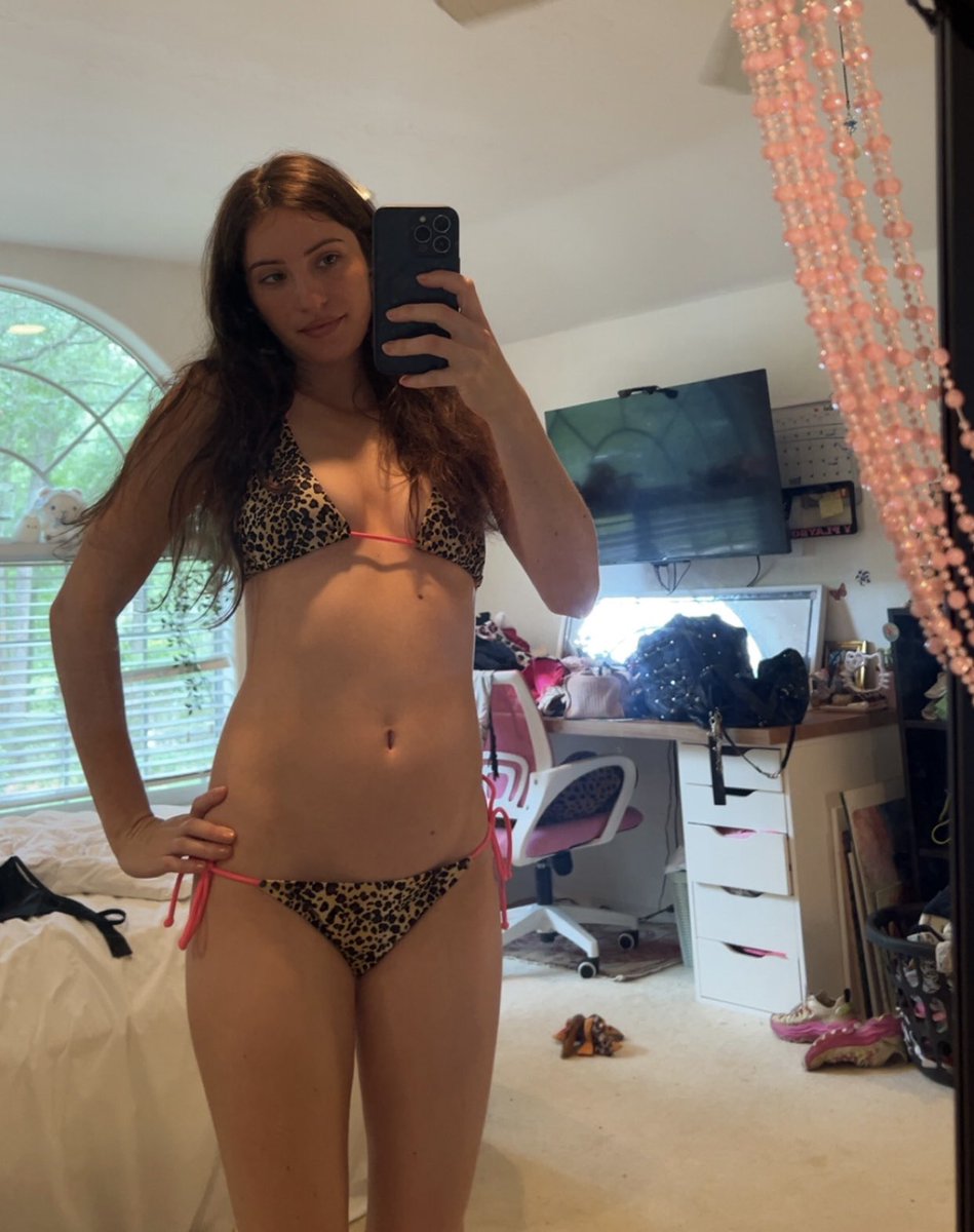 bbgirlyeah tweet media