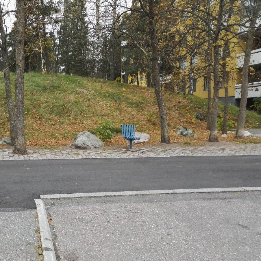 In Finland, some public benches are designed with single seats for people who prefer personal space or don’t want to sit next to strangers.