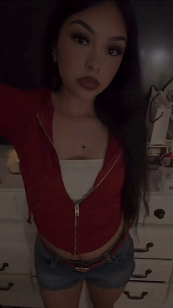 lizetrose's tweet photo. need hung daddy’s to trib me badly 🤭 https://t.co/ksyJb7JHGU