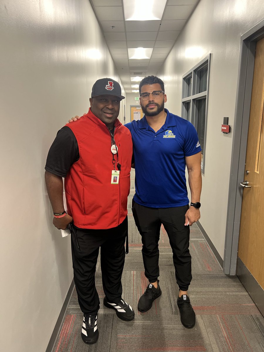 FootballHvj's tweet photo. Thank You Delaware Football DB Coach @CoachHolley_ For Visiting Jenkins Today. @coachtwelch1 @TrainerOfSpeed1 @benton_leroy https://t.co/3K5eldU4BD