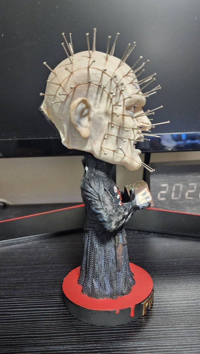 希少NECA製　ヘルレイザ－　ピンヘッド　NECA ヘッドノッカー NECA ヘッドノッカーの ヘルレイザーのピンヘッドを入手🙌 頭が