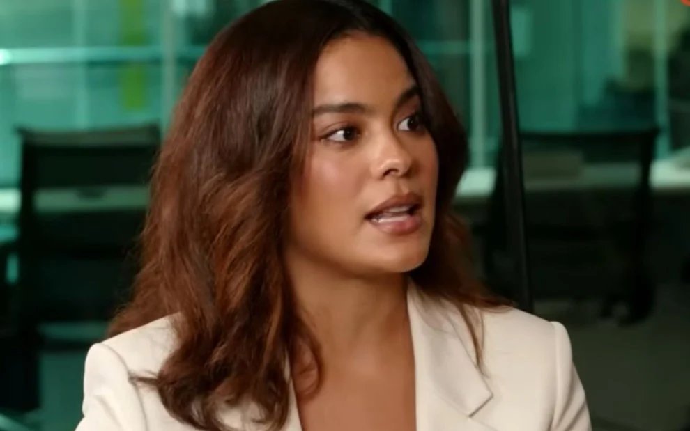 Taís Araújo sobre seu apoio a Bella Campos em #ValeTudo: 

"O trabalho de uma protagonista de novela não é exclusivamente você chegar e fazer de 30 a 40 cenas. Não para por aí. Você tem uma questão política, a maneira como você se comporta, o horário que você chega, o texto