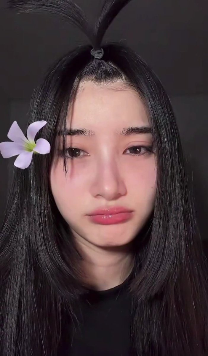 P'ble is sooooo cute 🤏😩🤍

#Mable_Siriwalee