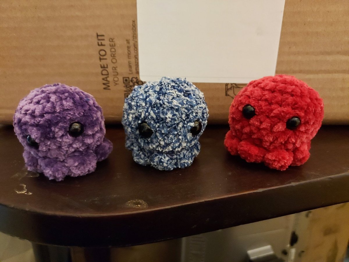 PMajicus's tweet photo. Thank you for the cool surprise frens @Camajak! https://t.co/kcMMlmyTPG
