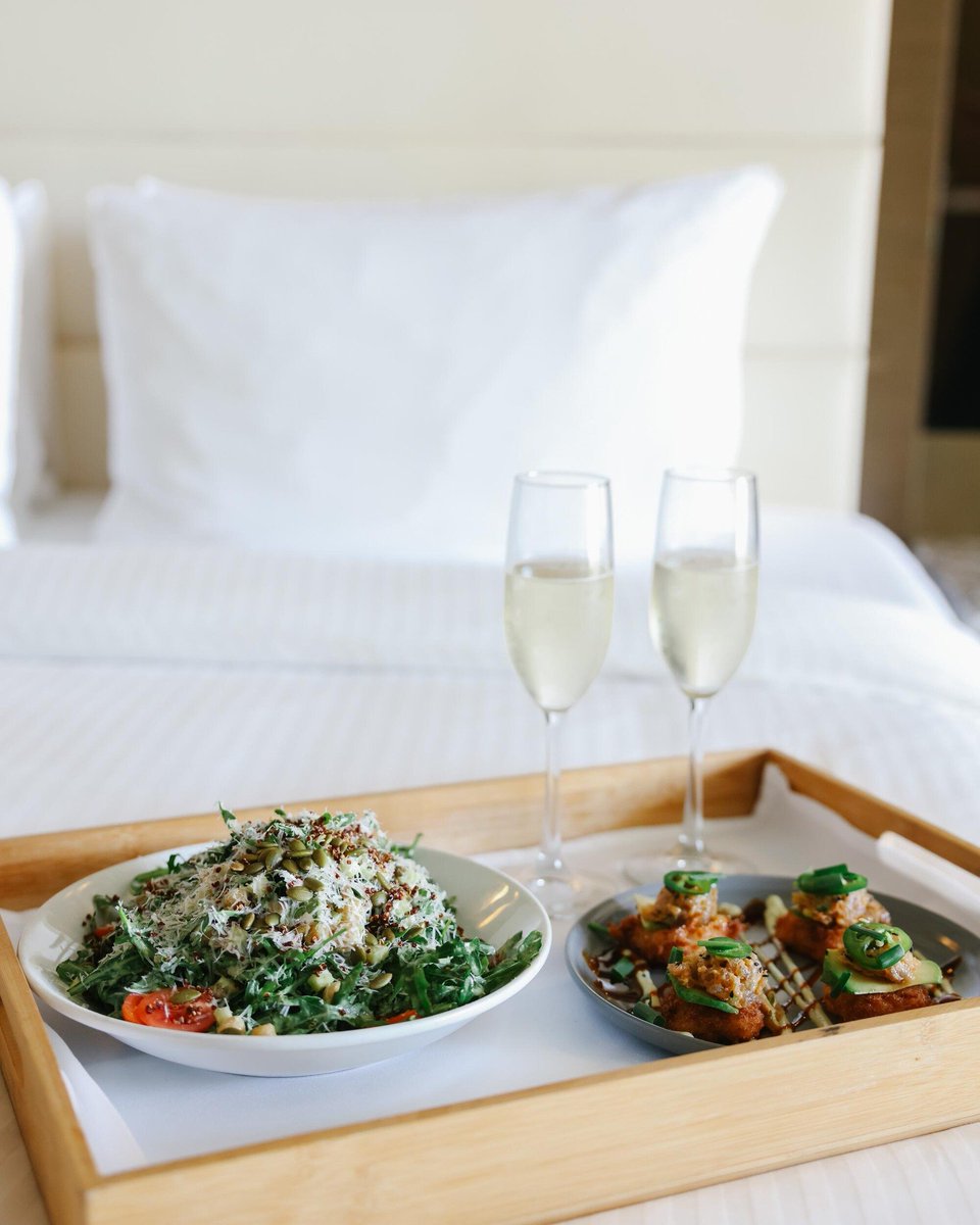 shadehotelrb's tweet photo. You don't need to leave town for a vacation. Book your Memorial Weekend staycation at our Shade oasis.

#Local #California #Staycation #losangeles https://t.co/VcPPCzoY62