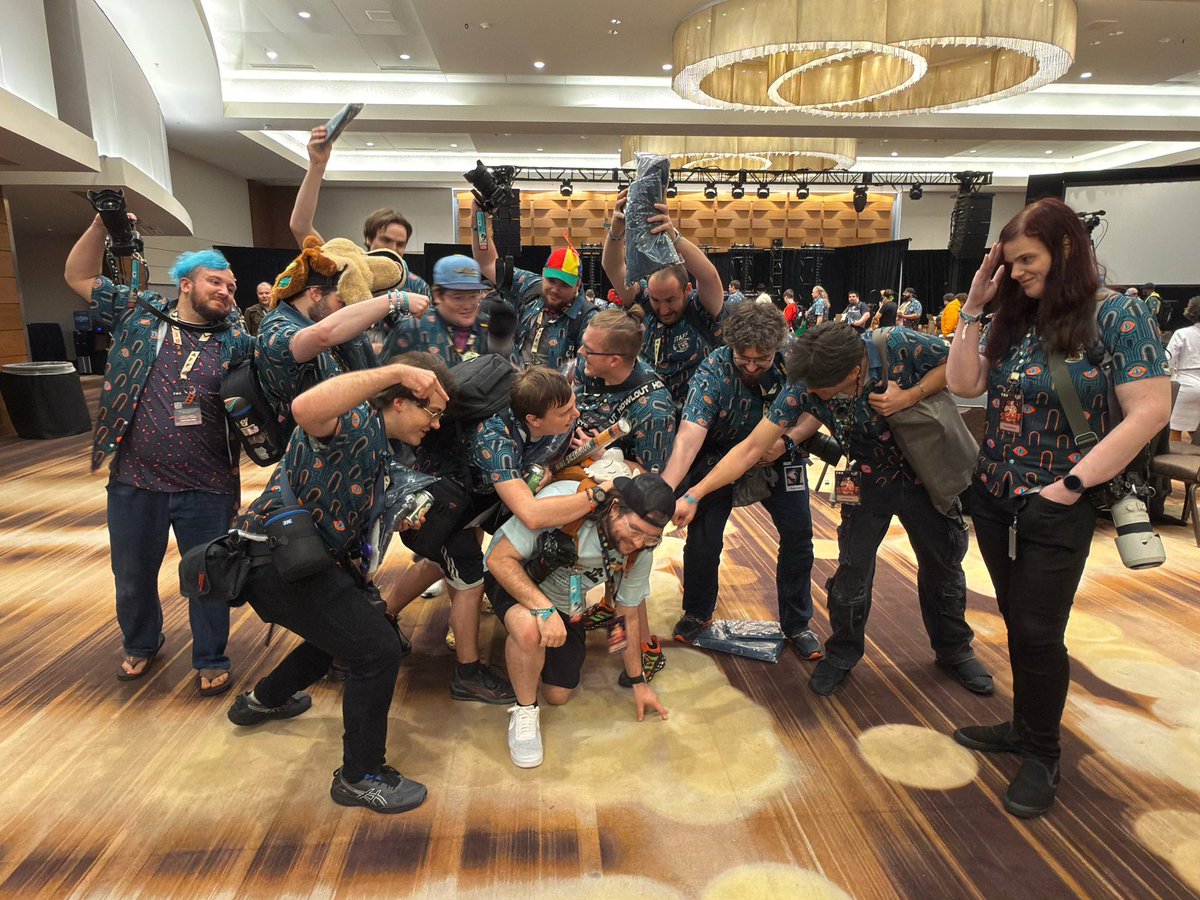rovethewolf's tweet photo. Battery, SD Card, Settings? Check. Zoom in and!

*Click*

This con came and went, and I have y’all to thank for that. Just like everyone else, I wish it lasted longer, and I didn’t have to say goodbye. To my friends and team, it was lovely seeing y’all again. Till next year! https://t.co/LMKx05ZfmN