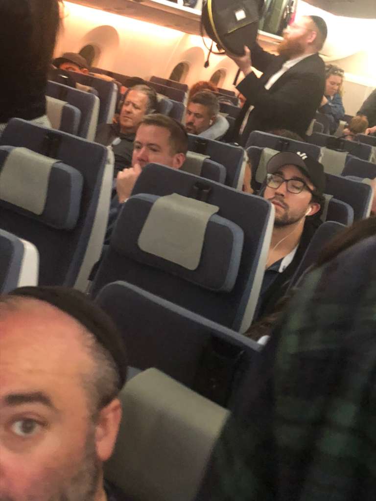 Hasidic tweet media