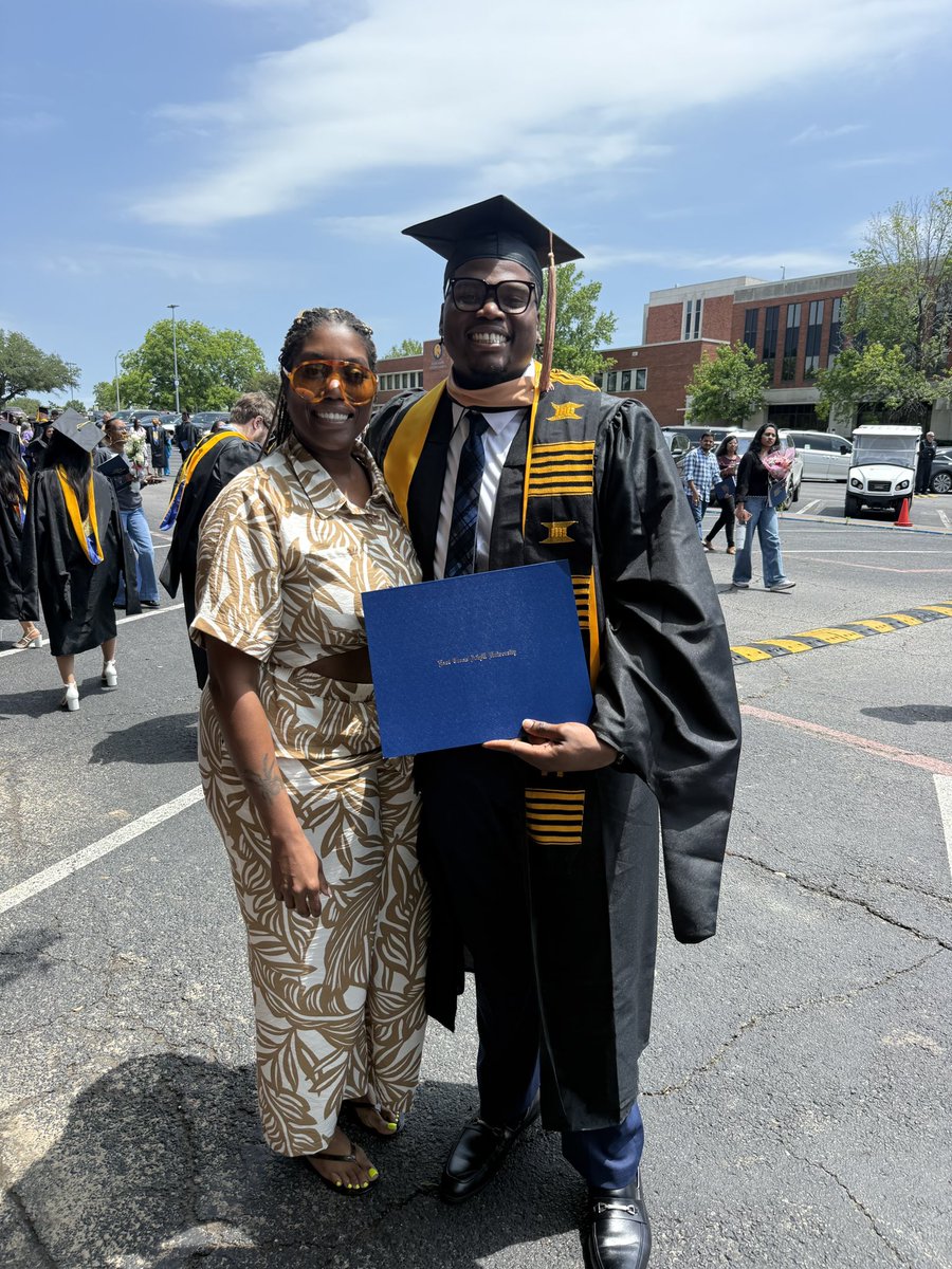 Snacks🤞🏾 tweet media