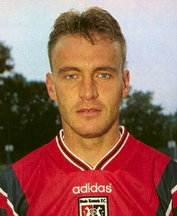 nicolas_vilas's tweet photo. Estéban Lepaul, meilleur buteur de Ligue 1, ne figure pas dans l'équipe-type de la saison.
Et ce n'est pas une première aux trophées UNFP.
Guivarc'h (1997) Cissé (2004) Pauleta (2007) https://t.co/ARw58kbEur