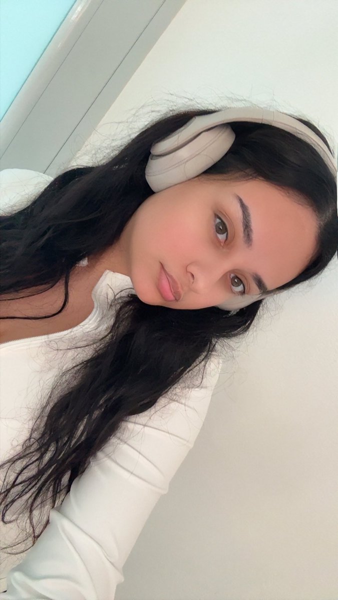 ᥫ᭡ tweet media
