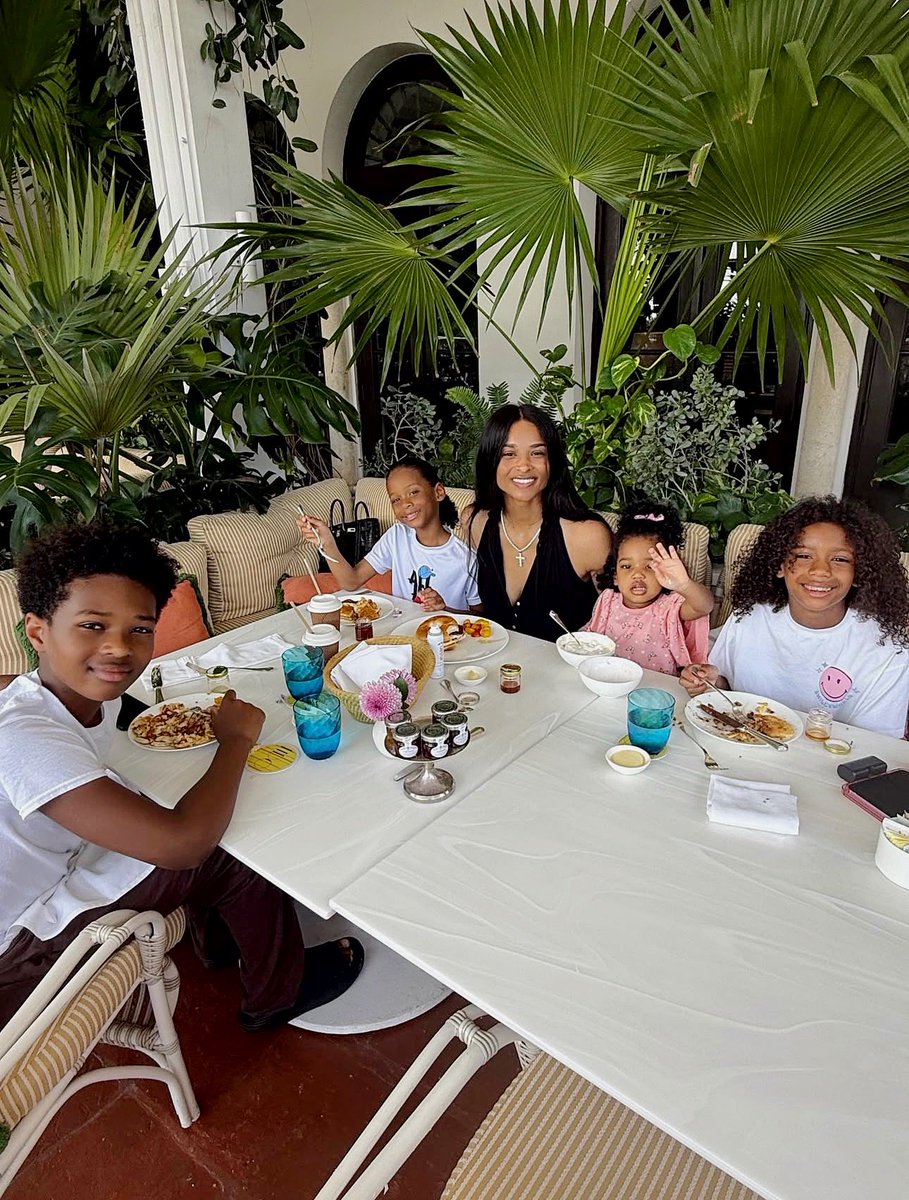 TheWilsonFamily tweet media