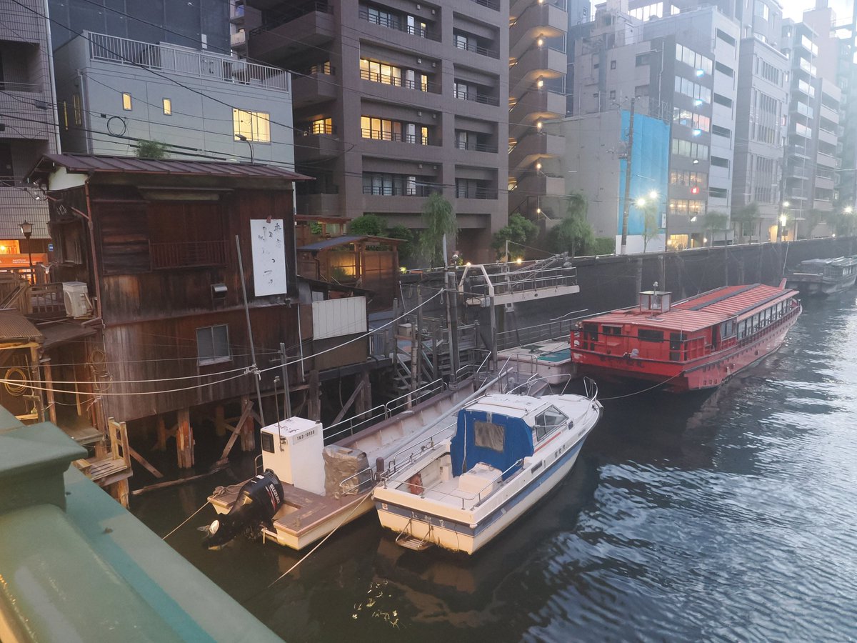 jun20181125's tweet photo. 隅田川と神田川の合流地点、柳橋辺りを徘徊。

#柳橋 #神田川 #隅田川 #スカイツリー https://t.co/ueDGibPNFA