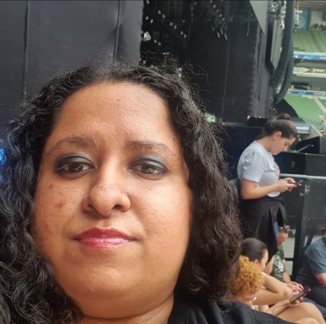 JDB_MYBoyFriend's tweet photo. @santander_br Meu dia perfeito seria acorda dia 13 de maio, sabendo que vou viver isso novamente @santander_br #SMUSIC https://t.co/cZ1ceM3xXC