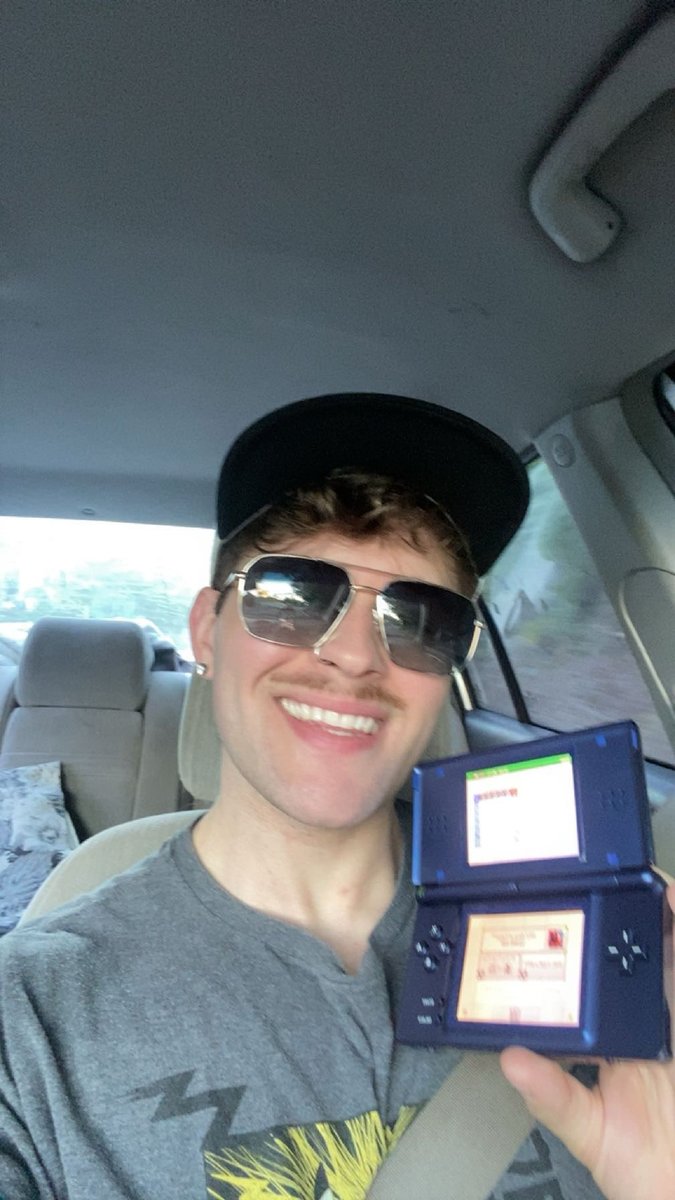 zackingball tweet media