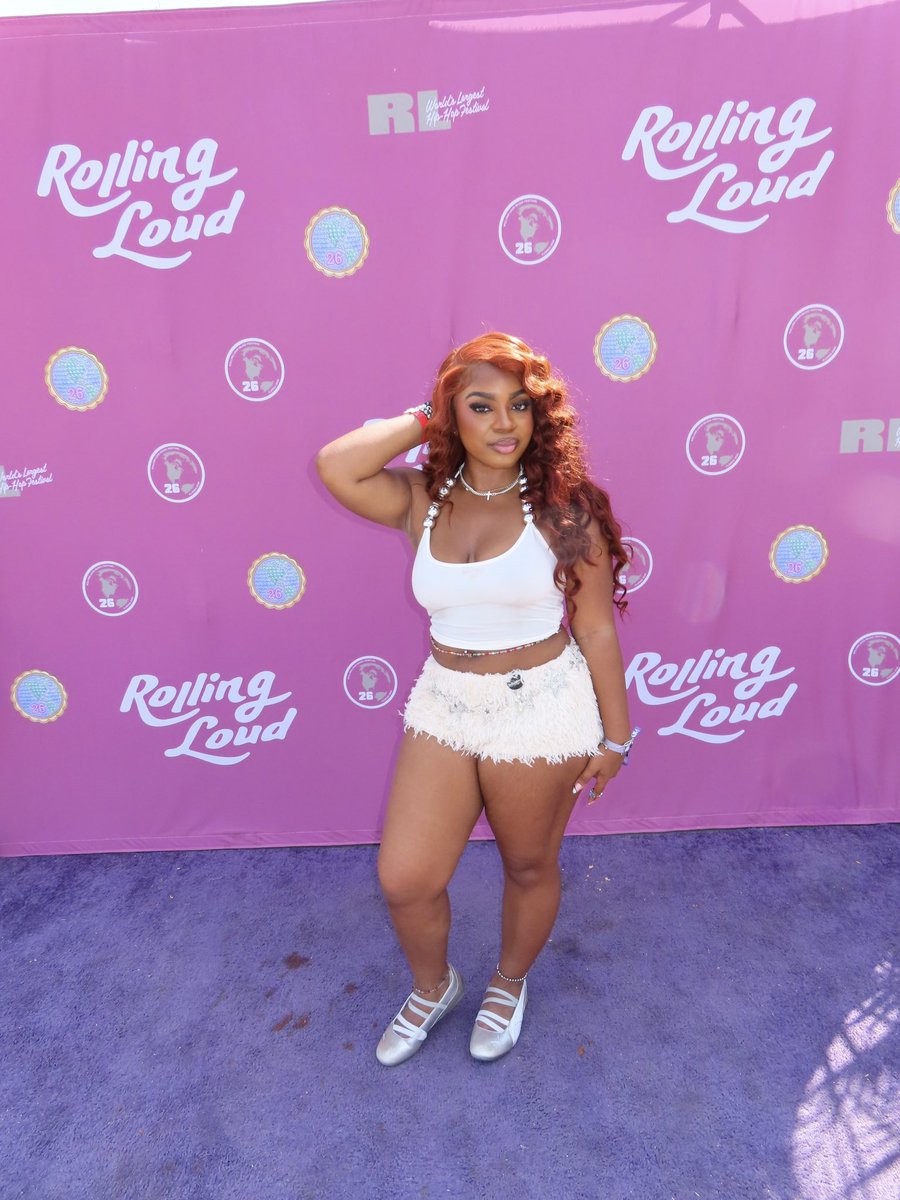 _rayn3's tweet photo. Rolling loud day 1 ✨ https://t.co/NGtPKazLhy