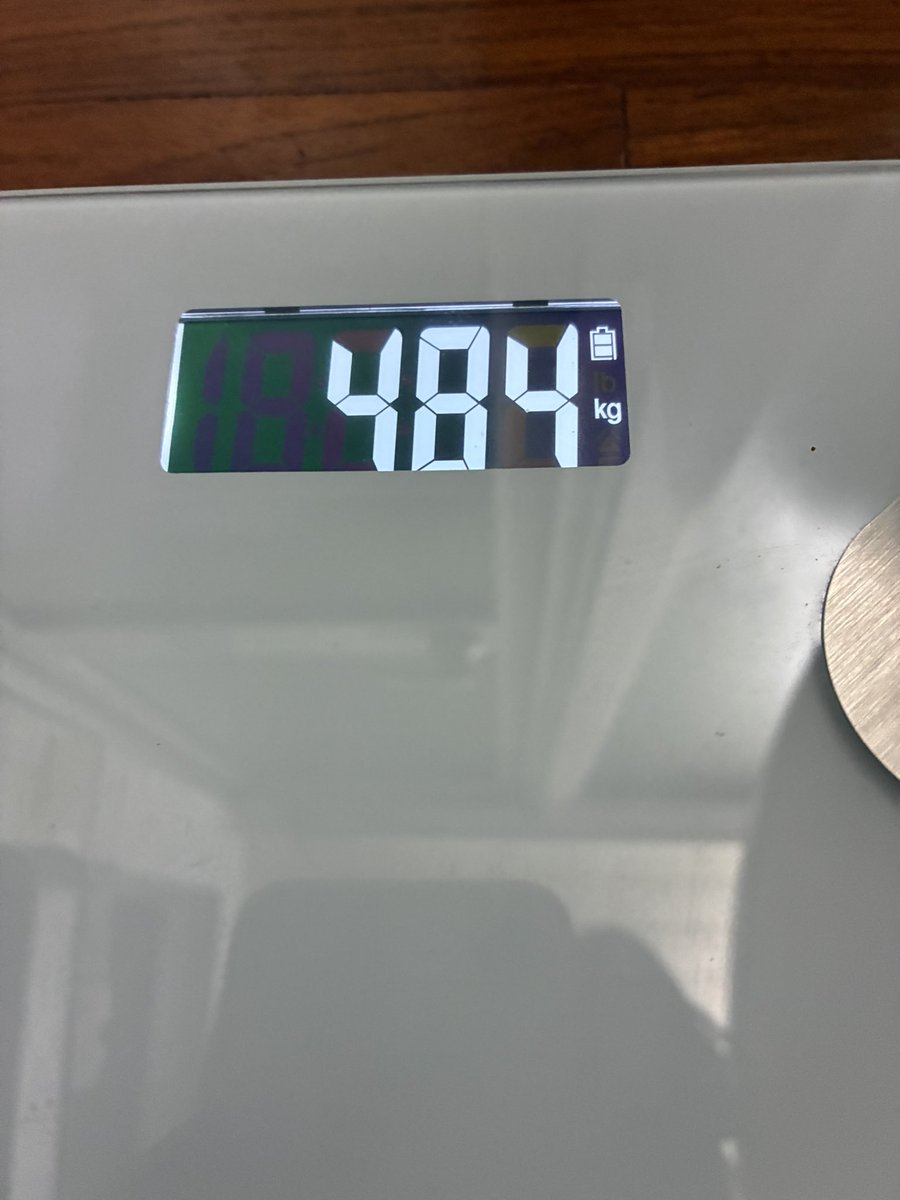 debeyy1118's tweet photo. 痩せるまであと131日✨

本日48.4kg
前回 48.9kg
前回比-0.5kg

昨日から朝ファスティング、16時間断食を始めました！今週はと朝ファスティング生活を続けようかと思います🙋‍♀️
 #ダイエット垢
 #ダイエット垢さんと繋がりたい
 #ダイエット仲間募集中 https://t.co/2BLly5mukJ