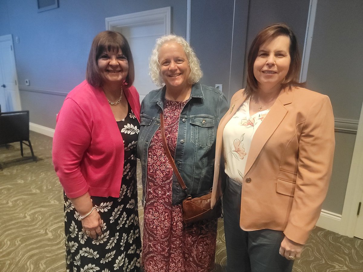 JoyforKS's tweet photo. Kansas Family Voice is standing up for what matters: Kansas families. And families will be my priority every day that I serve as Governor!

Thank you to Kansas Family Voice for hosting a wonderful Legislative Summit! https://t.co/fNEj9v5hZG