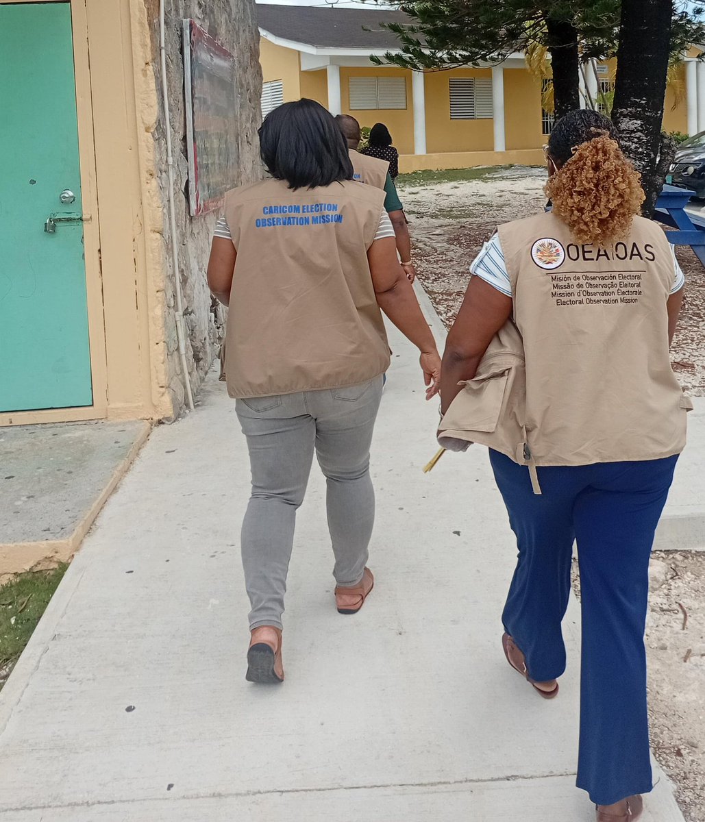 OAS_official's tweet photo. #OASinBahamas: The specialists and observers of the #OAS_EOM are visiting the different constituencies today to observe the final preparations for tomorrow's General Elections in 🇧🇸

​Mission Chief Sherry Tross heads this deployment to accompany the democratic process in which citizens will elect their representatives to the House of Assembly. 🗳️