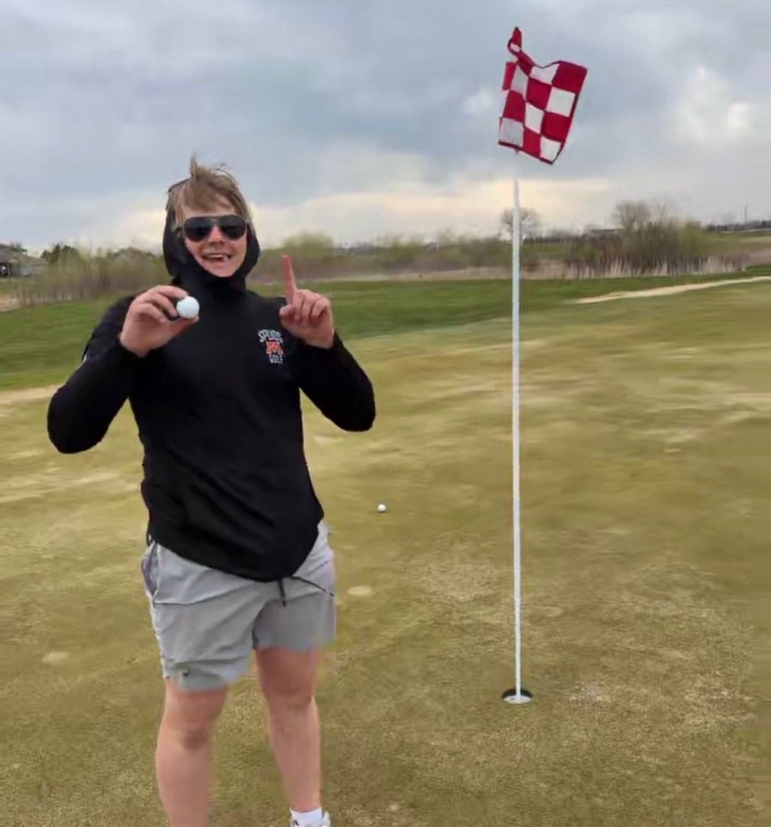 SpudsGolf's tweet photo. Sophomore Owen Wright with the ACE in a qualifier at Meadows hole #17!! https://t.co/WN8EH0EmQg