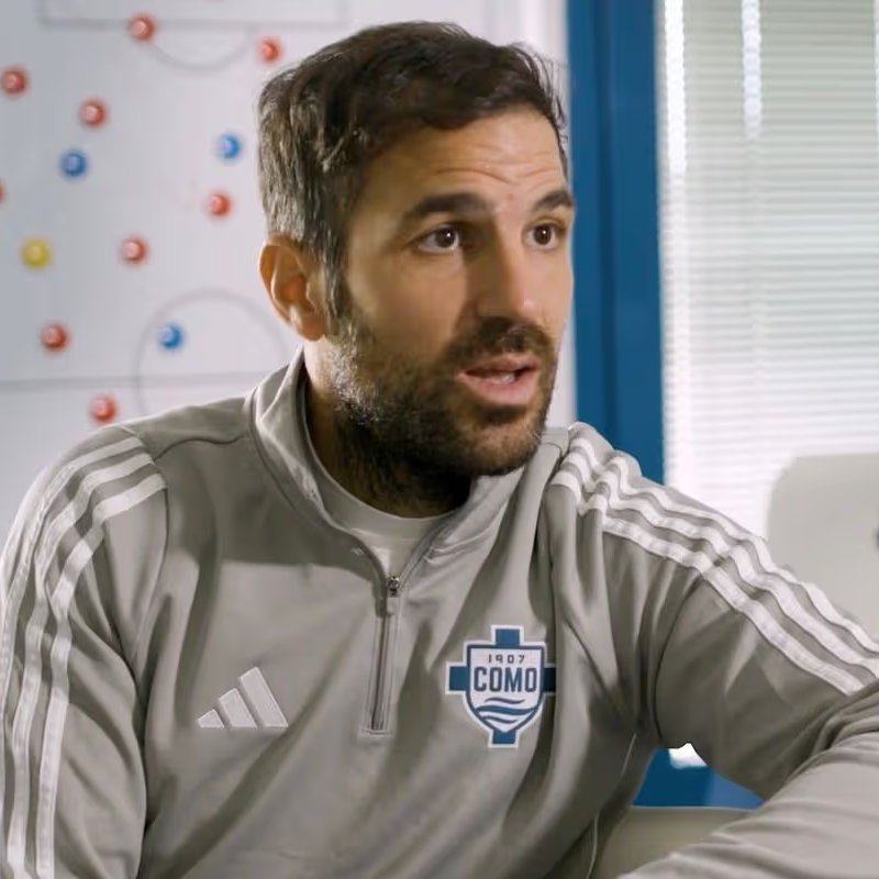 theMadridZone's tweet photo. 🚨 Cesc Fàbregas: "Xabi Alonso and Vini Jr. issue? You have to be prepared to make a good decision, and above all, above all, what ultimately makes you a better coach and helps you build a good team is that you always have to think about the group first. 

If you have the group united and strong, then no matter who loses control, you’ll still have the respect of the group.

In the long run things will always turn out better for you.

No one is better than the group, no one is stronger than the group, and no one is above the group." @tjcope
