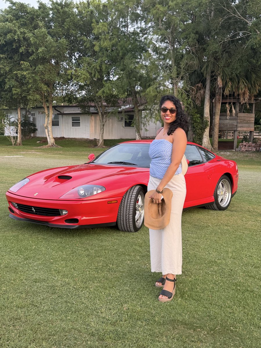 Ashley J tweet media