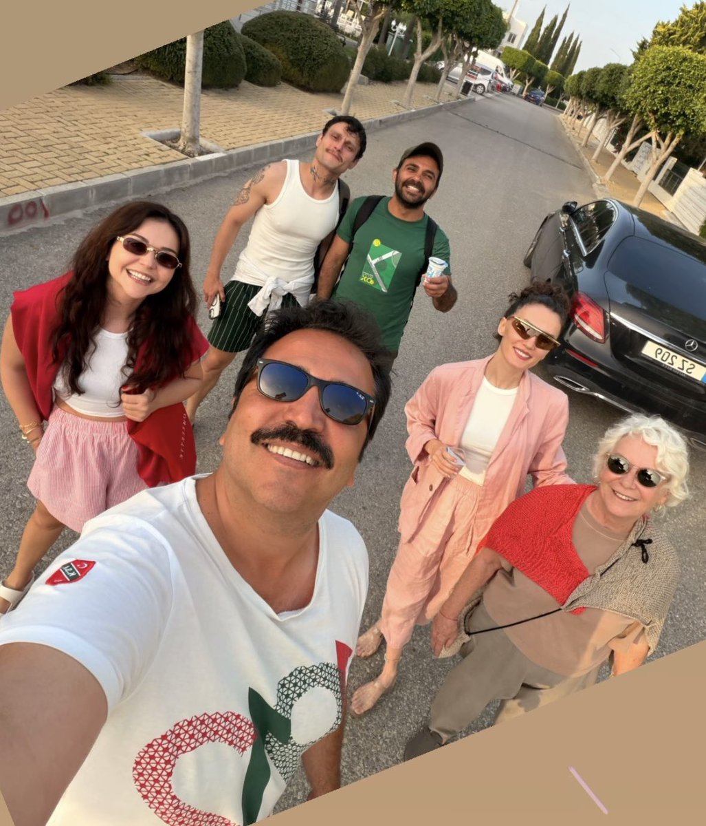 “İnsanlar” 🎬❤️

#NanukaStambolishvili #İnsanlar