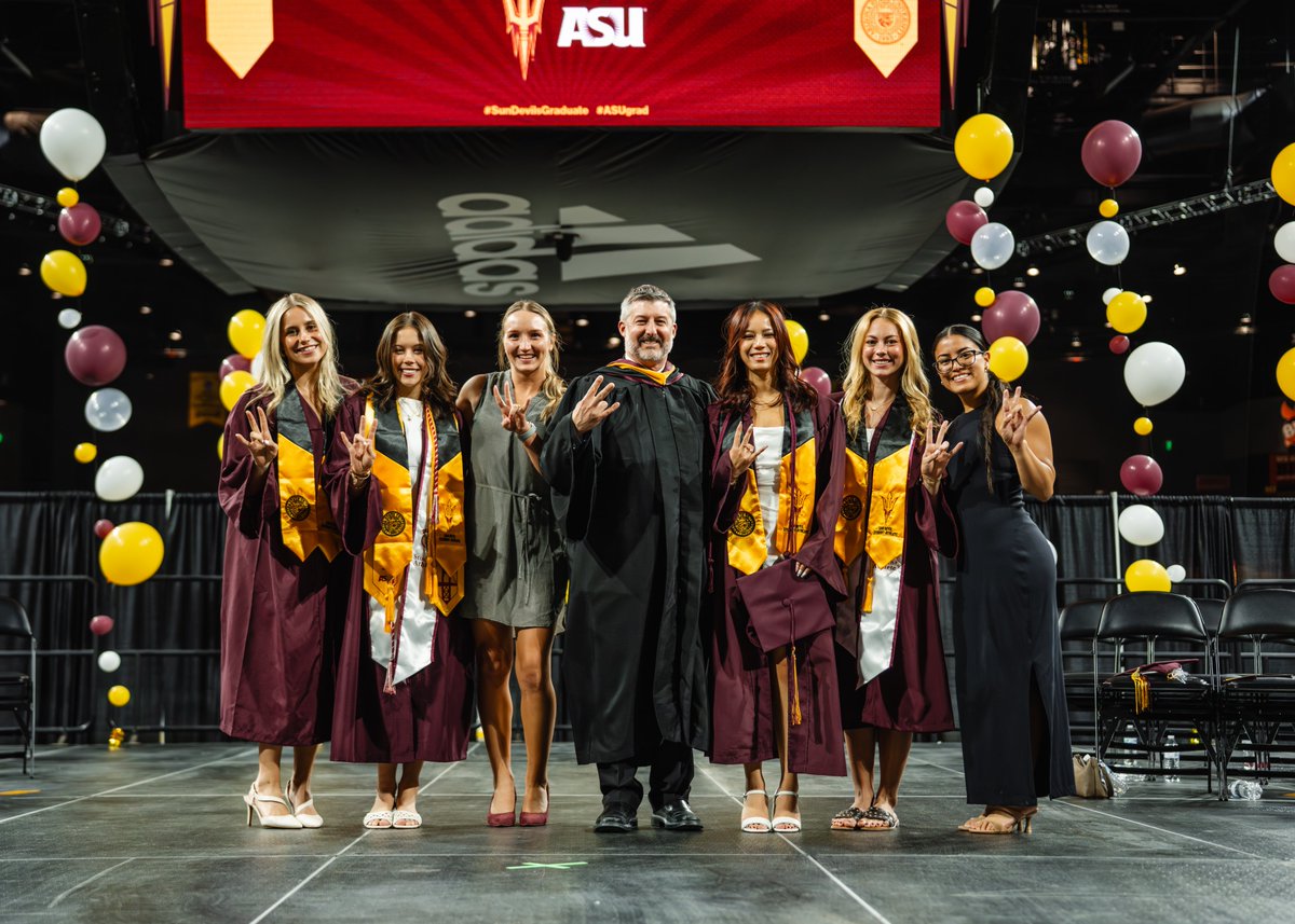 SunDevilGym's tweet photo. Sun Devils for life 🔱🎓

#ASUGrad /// #SunDevilsGraduate https://t.co/zjqBHH06P5