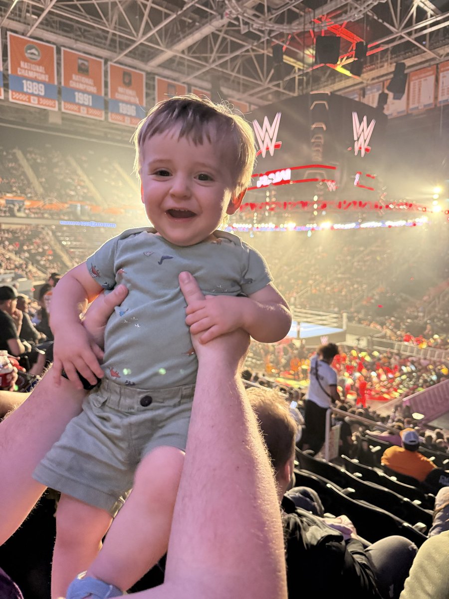 Vols243's tweet photo. @DanhausenAD need a minihausen in Knoxville tonight? https://t.co/CwZtoswl5Y