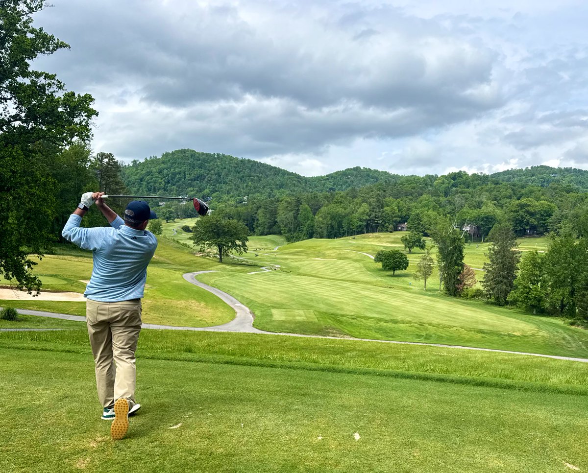 WillLaine's tweet photo. The @NSTAcarolinas wins the Hamrick Cup 🏆⛳️ @CCofAsheville @CarolinasGCSA 

BACK to BACK to BACK to BACK Champs! 💥💥💥💥 https://t.co/oNrpdi1gLH