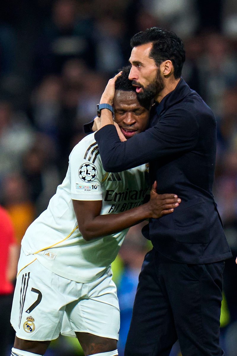 (fan) REAL MADRID FANS 🤍 tweet media